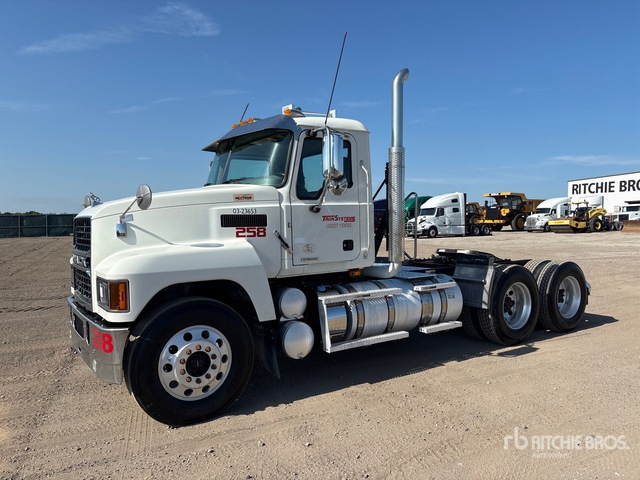 2023 Mack Pinnacle 64T 6x4 T/A Day Cab Truck Tractor