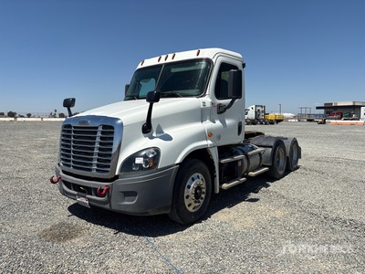 2016 Freightliner Cascadia 125 6x4 Cabeza Tractora Cabina Corta
