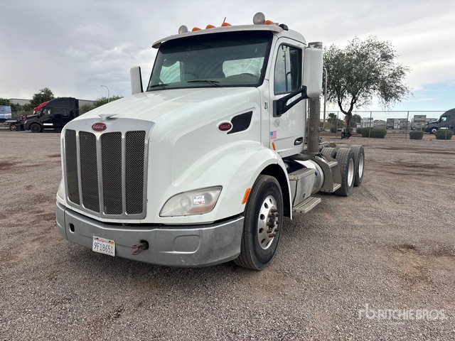 2016 Peterbilt 579 6x4 T/A Day Cab Truck Tractor
