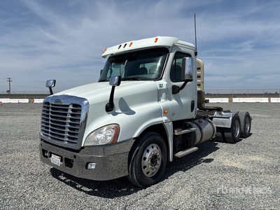 2014 Freightliner Cascadia 125 6x4 Cabeza Tractora Cabina Corta