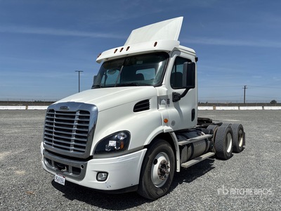 2016 Freightliner Cascadia 113 6x4 T/A Day Cab Truck Tractor