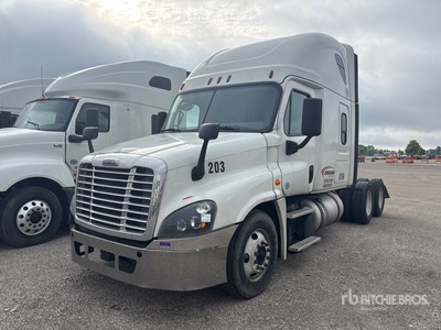2019 Freightliner Cascadia 125 6x4 T/A Sleeper Truck Tractor
