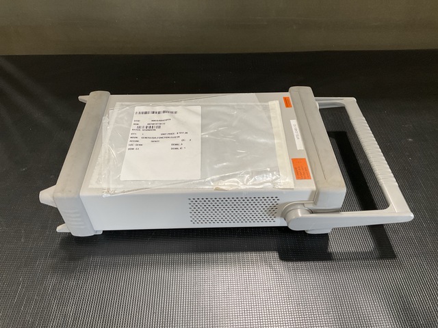 Agilent 33220A Function/Arbitary Waveform Generator