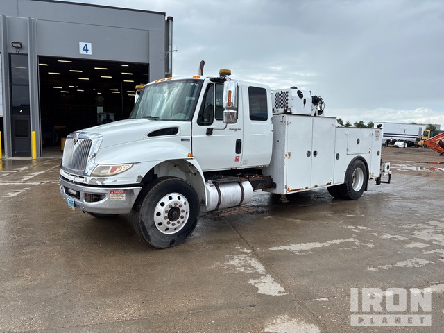 2012 International 4400 4x2 Extended Cab Service Truck