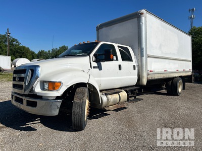 2015 Ford F-650 XLT 4x2 Van Truck