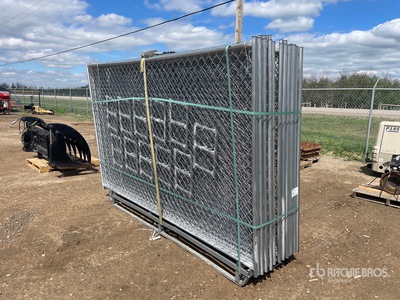 Quantity of (20) 9 ft 8 in x 6 ft Chain Link サイト フェンス (Unused)
