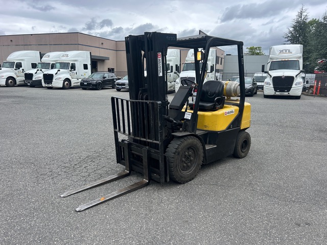 Daewoo G25E-3 5000 lb Pneumatic Tire Forklift