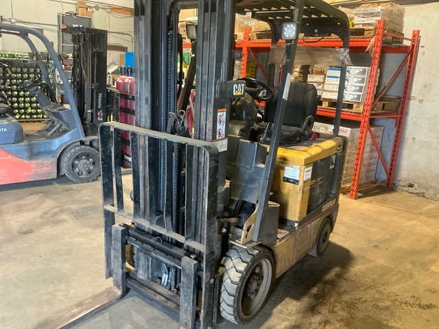 Cat EC25K-4S 5000 lb Cushion Tire Forklift
