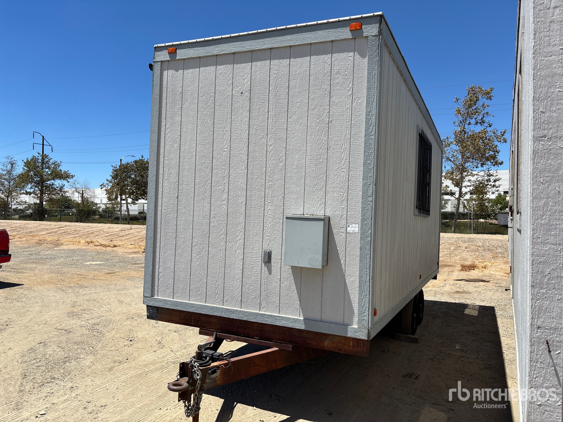 2008 Walden 20 ft x 8 ft T/A Mobile Office