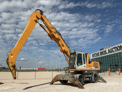 2004 Liebherr A924B Wheel Material Handler