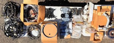 1- Lot Humvee Engine Build (Wiring HarnessTensioners and More-see b Parti di ricambio per Humvee