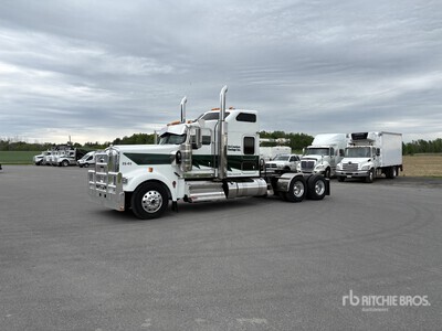 2025 Kenworth W900 6x4 Sleeper Prime Mover
