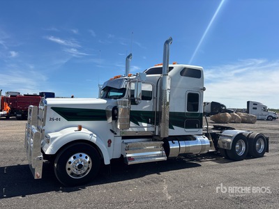 2025 Kenworth W900 6x4 Cabeza Tractora Cabina Dormitorio
