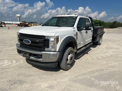 2019 Ford F-550 4x4 Crew Cab Flatbed Truck