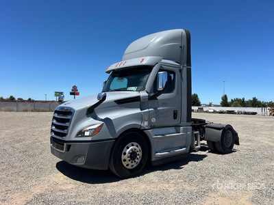 2020 Freightliner Cascadia 126 4x2 S/A Day Cab Truck Tractor