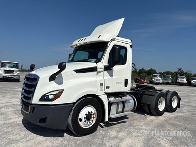 2019 Freightliner Cascadia 126 6x4 T/A Day Cab Truck Tractor