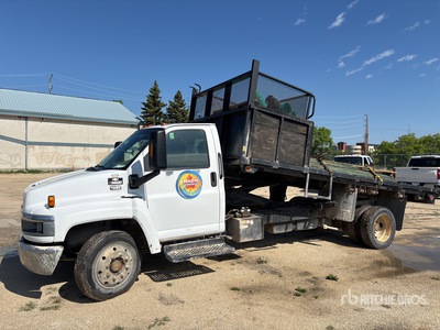 2003 Chevrolet C5500 4x2 Camion à plateau basculant
