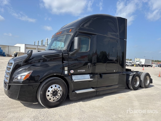 2022 Freightliner Cascadia 126 6x4 T/A Sleeper Truck Tractor