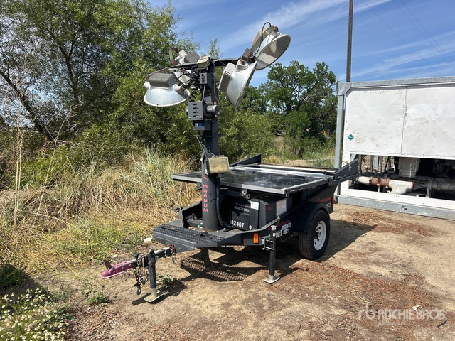 2013 Magnum Solar Light Tower