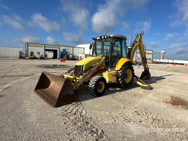 2012 New Holland B95C 4x4 Backhoe Loader