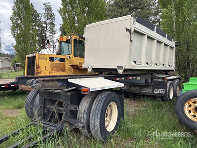 1980 Knight Transfer Tri/A Pup Transfer Trailer