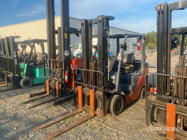 2007 Toyota 50-8FGCU32 5620 lb Cushion Tire Forklift