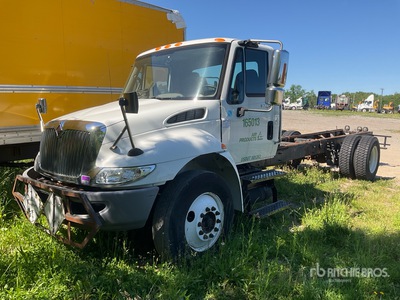 2014 International 4300 4x2 Cab and Chassis (Inoperable)