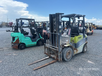 Clark C25L 4600 lb Cushion Tire Forklift