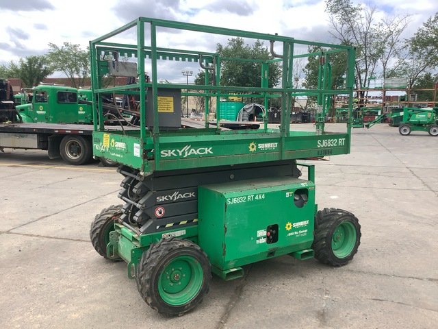 2016 Skyjack SJ6832 RT Diesel 4x4 Scissor Lift