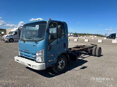 2014 Isuzu NRR 4x2 Cab and Chassis