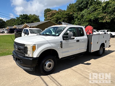 2017 Ford F-350 XL 4x4 Extended Cab Service Truck