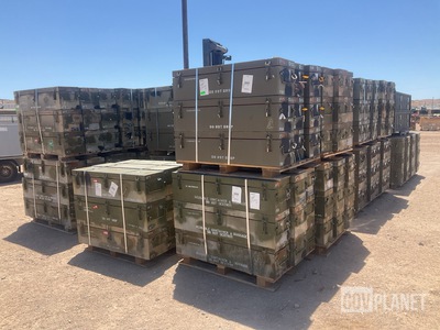 (306) CNU-317/E Containers