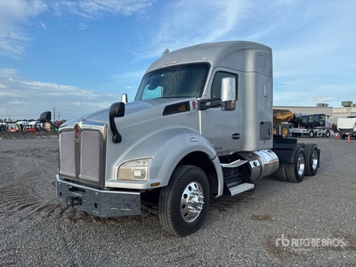 2016 Kenworth T880 6x4 Cabeza Tractora Cabina Dormitorio
