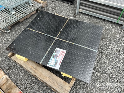 Quantity of (20) Black 3 Ft. 4 Ft. Diamond plate steel Varios, tienda, almacen, consumidor (Unused)