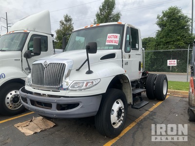 2007 International 4400 4x2 S/A Dagcabine Trekker