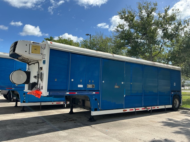 2011 Mickey 14AT-A 14 Bay Refrigerated S/A Beverage Trailer