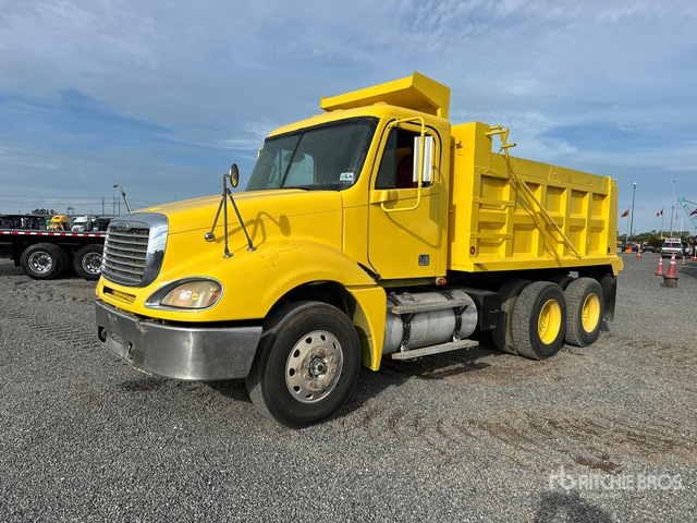 2007 Freightliner Columbia 120 6x4 T/A Dump Truck