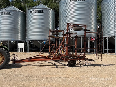 Morris 31 ft Cultivateur