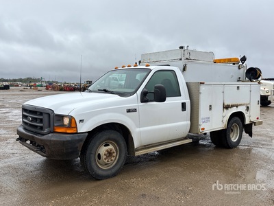 2000 Ford F-350 XL 4x2 Utility Truck