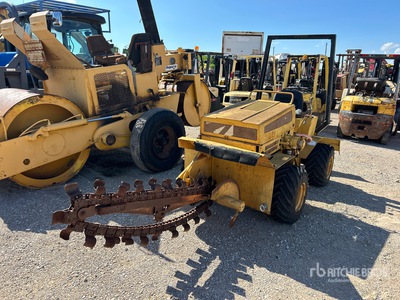 Case 25+4 4x4 Trencher