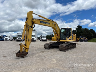 2014 Komatsu PC210LC-10 Pelle Hydraulique sur Chenilles
