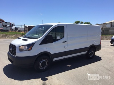 2018 Ford Transit 150 Furgoneta de carga