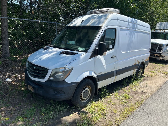 2015 Freightliner F2CA114 4x2 Refrigerated Truck