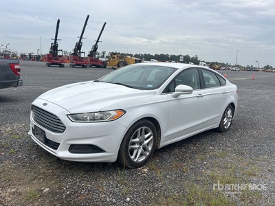 2016 Ford Fusion SE SE سيارة