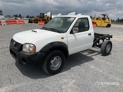 2014 Nissan NP300 Crew Cab Camion Chasis Cabina / Cabina y chasis