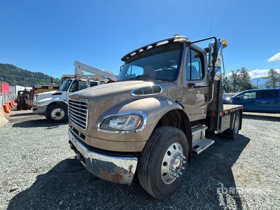 2008 Freightliner M2 106 4x2 Camión Caja Abierta