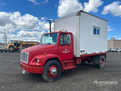 2000 Freightliner 4x2 Office Truck