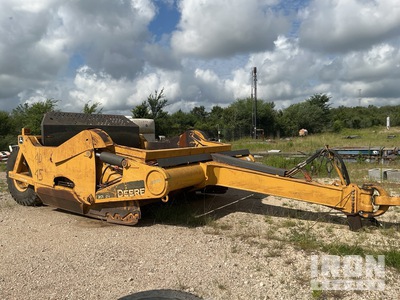 2015 John Deere 2010E 4 Tire Ejector Ejector Motorscraper trainato