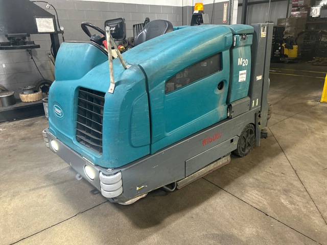 2015 Tennant M20 Ride-On Floor Sweeper