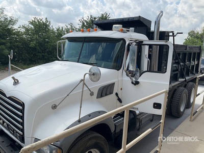 2012 Mack GU713 3-Achs Kipper-Lkw